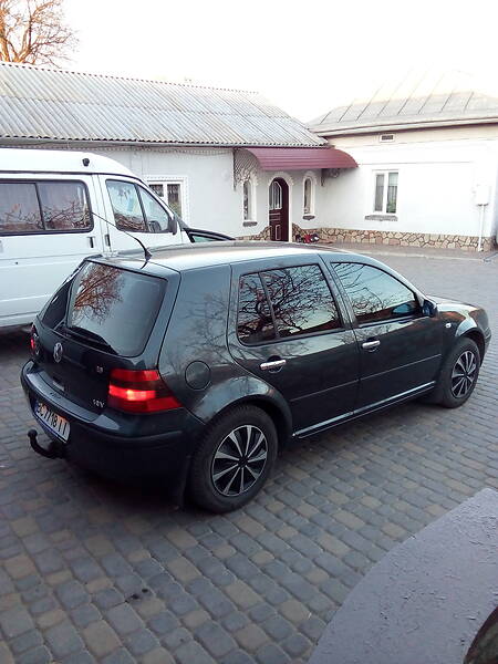 Хетчбек Volkswagen Golf 2000 в Підволочиську