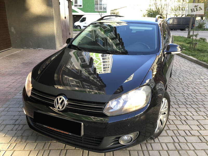 Універсал Volkswagen Golf 2009 в Івано-Франківську