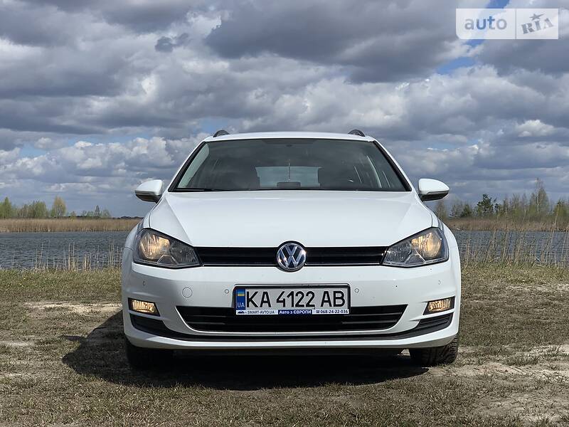 Універсал Volkswagen Golf 2015 в Києві