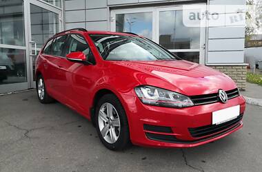 Універсал Volkswagen Golf 2015 в 