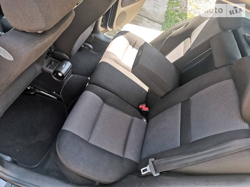 Хетчбек Volkswagen Golf 2000 в Івано-Франківську фото 33 Хетчбек Volkswagen Golf 2000 в Івано-Франківську