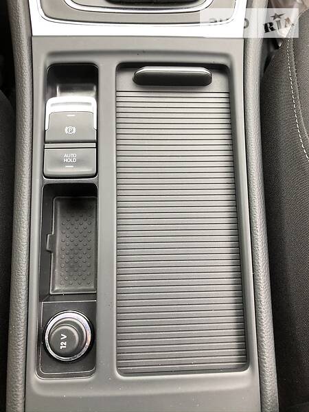 Универсал Volkswagen Golf 2017 в Киеве