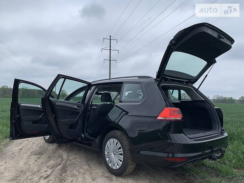 Универсал Volkswagen Golf 2017 в Киеве