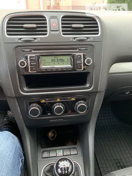 Хетчбек Volkswagen Golf 2009 в Вінниці