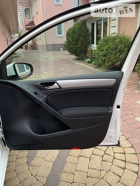 Хетчбек Volkswagen Golf 2009 в Вінниці