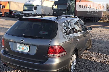 Універсал Volkswagen Golf 2014 в 