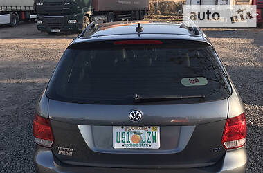 Універсал Volkswagen Golf 2014 в 