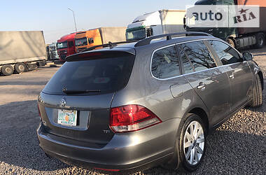 Універсал Volkswagen Golf 2014 в 