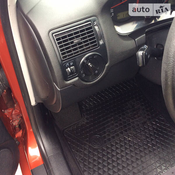 Хетчбек Volkswagen Golf 1998 в Києві фото 20 Хетчбек Volkswagen Golf 1998 в Києві