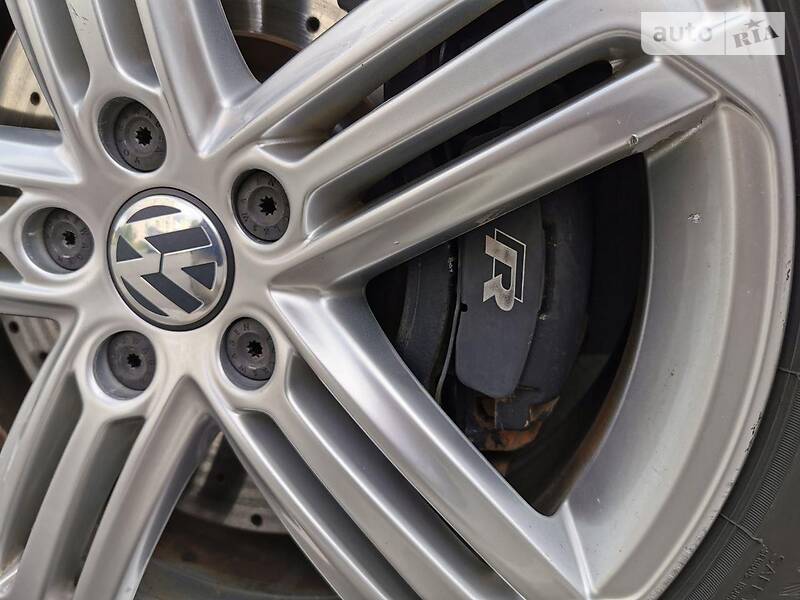 Хетчбек Volkswagen Golf 2011 в Києві