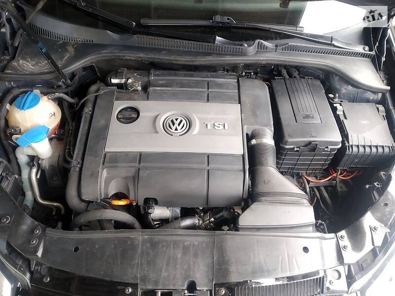 Хетчбек Volkswagen Golf 2011 в Києві