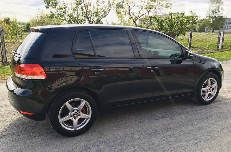 Хетчбек Volkswagen Golf 2009 в Звягелі