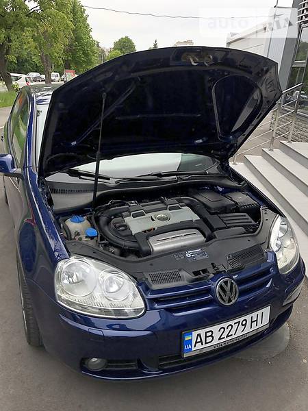 Хетчбек Volkswagen Golf 2006 в Вінниці