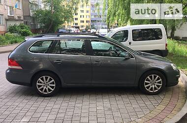 Універсал Volkswagen Golf 2009 в 