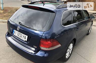 Універсал Volkswagen Golf 2011 в 