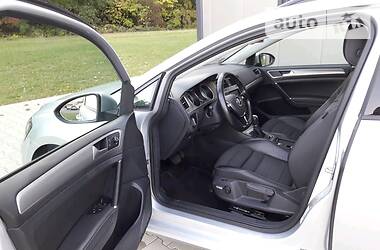 Універсал Volkswagen Golf 2014 в 