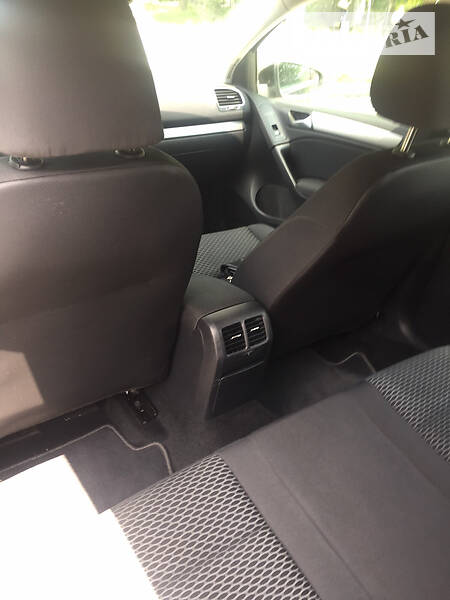 Хетчбек Volkswagen Golf 2009 в Львові