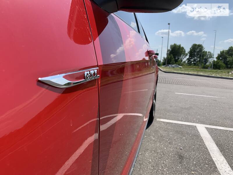 Хетчбек Volkswagen Golf 2014 в Києві