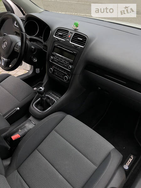 Хетчбек Volkswagen Golf 2010 в Івано-Франківську