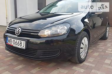 Універсал Volkswagen Golf 2010 в 