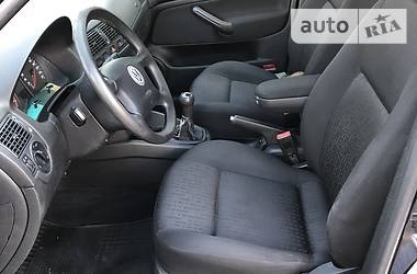 Хетчбек Volkswagen Golf 2002 в 