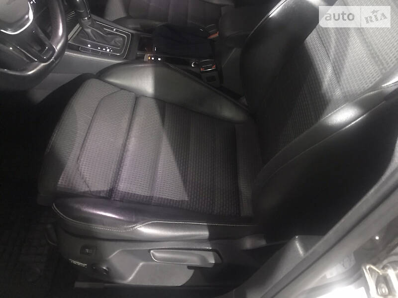 Хетчбек Volkswagen Golf 2013 в Києві
