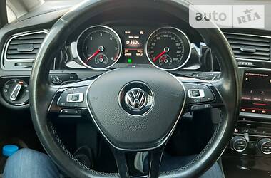 Універсал Volkswagen Golf 2014 в 