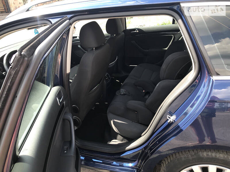 Универсал Volkswagen Golf 2012 в Шептицькому