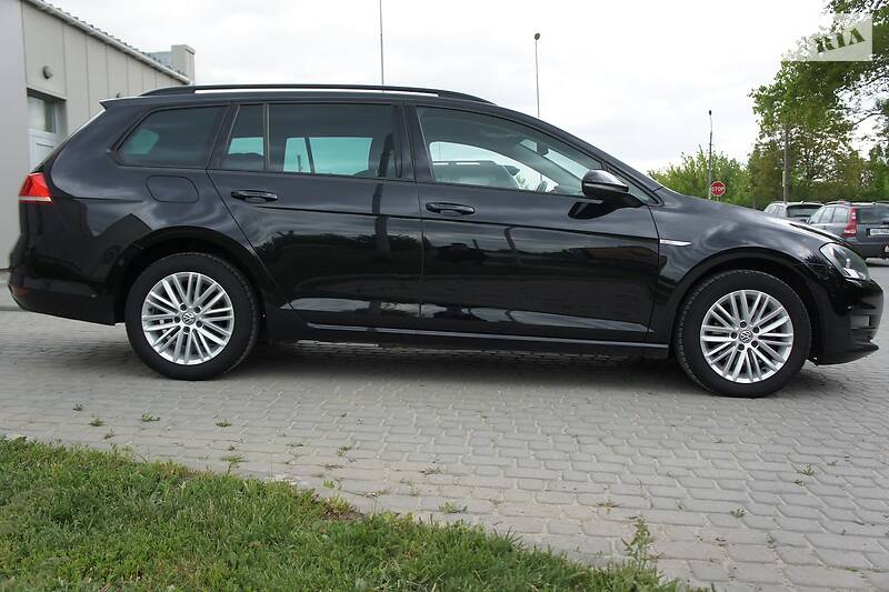 Універсал Volkswagen Golf 2014 в Чорткові