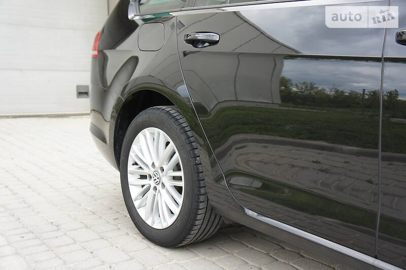Універсал Volkswagen Golf 2014 в Чорткові