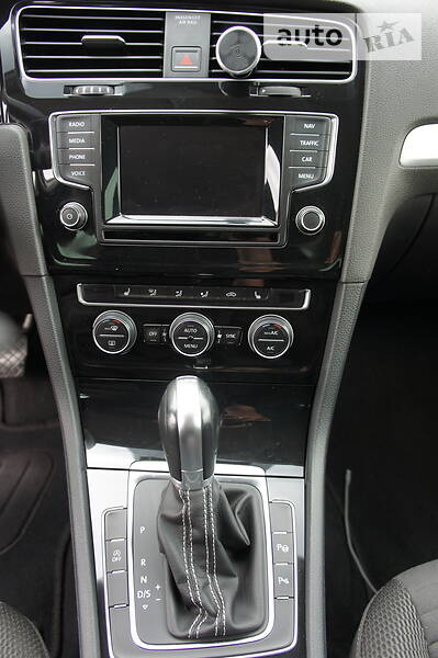 Універсал Volkswagen Golf 2014 в Чорткові