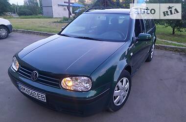 Універсал Volkswagen Golf 2000 в 