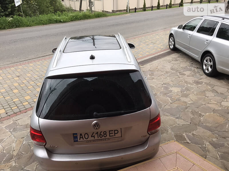 Універсал Volkswagen Golf 2011 в Сваляві