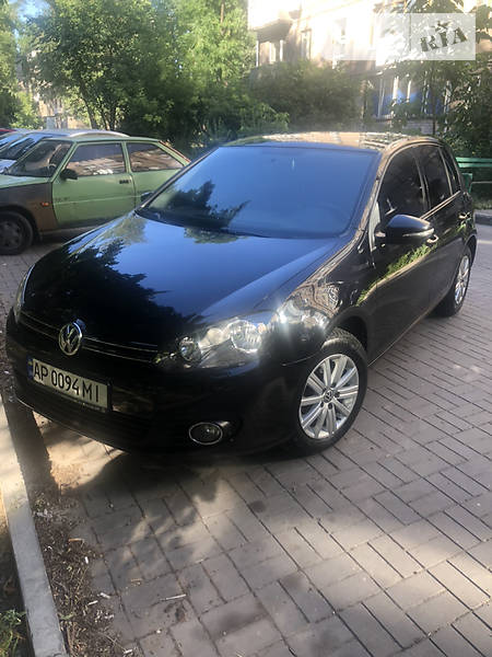 Хетчбек Volkswagen Golf 2012 в Запоріжжі