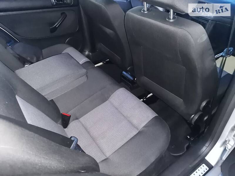 Хетчбек Volkswagen Golf 2002 в Києві фото 13 Хетчбек Volkswagen Golf 2002 в Києві