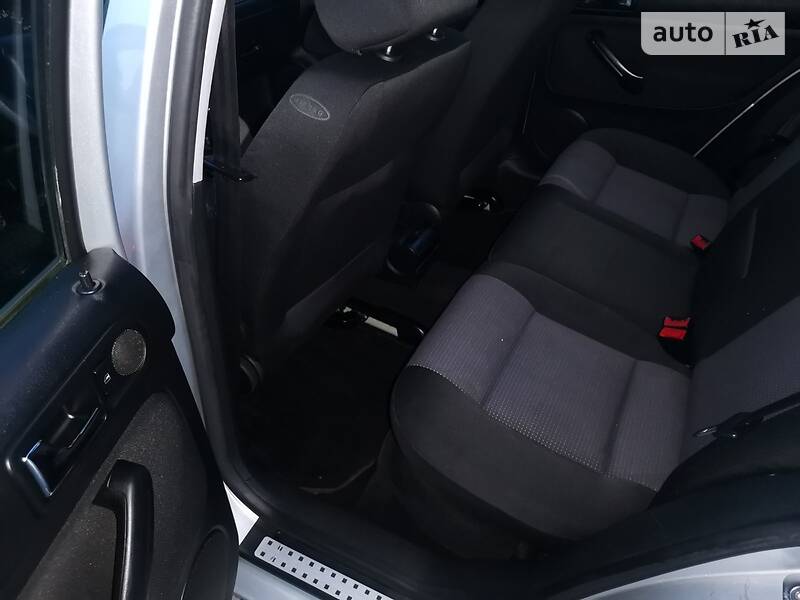 Хетчбек Volkswagen Golf 2002 в Києві фото 19 Хетчбек Volkswagen Golf 2002 в Києві