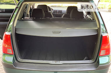 Універсал Volkswagen Golf 2000 в 