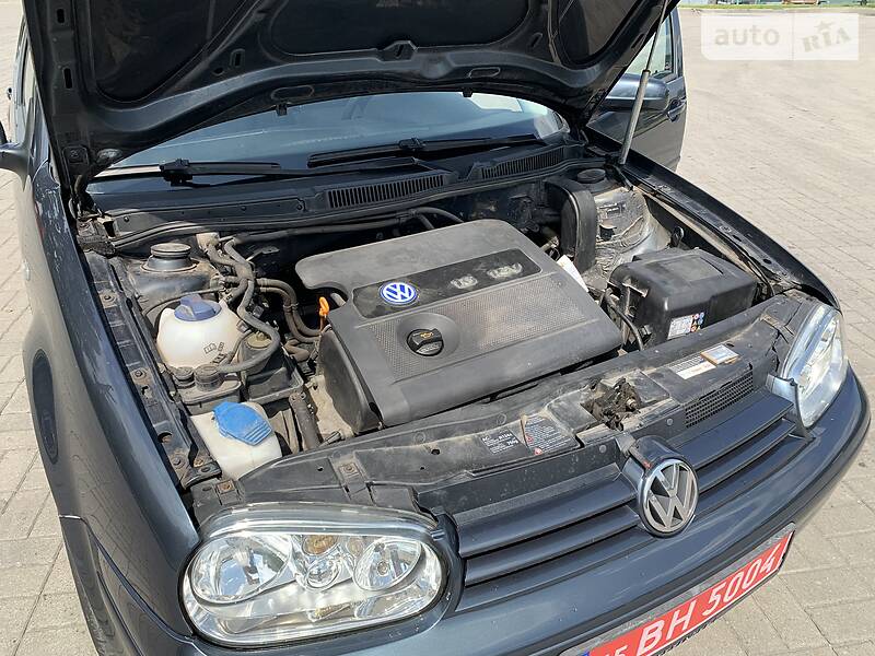 Хетчбек Volkswagen Golf 2003 в Калуші