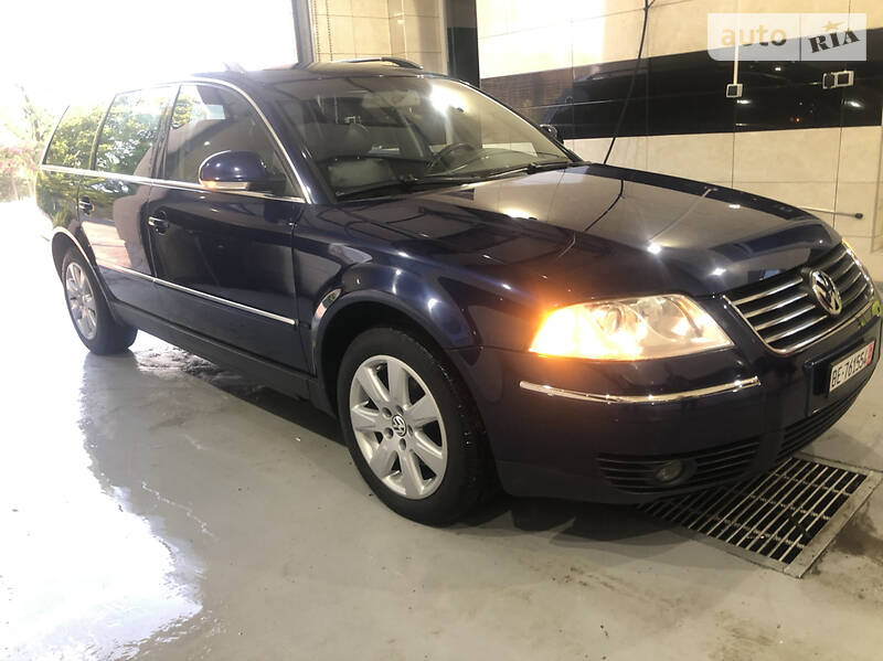 Універсал Volkswagen Golf 2004 в Львові