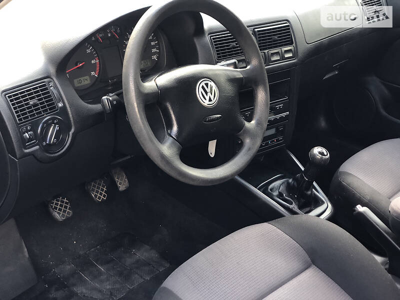 Хетчбек Volkswagen Golf 2000 в Дрогобичі