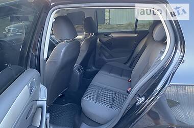 Хетчбек Volkswagen Golf 2011 в 