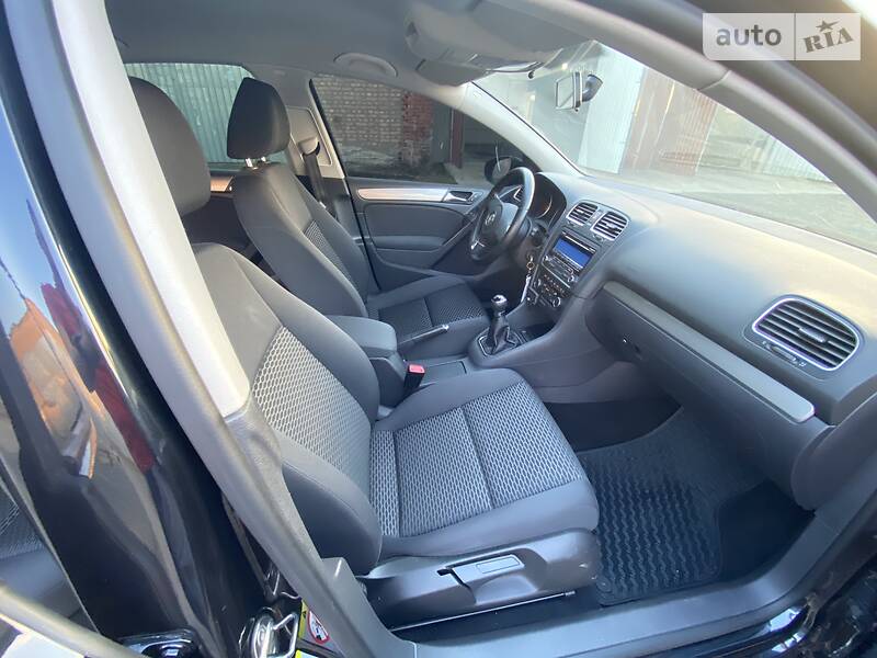 Хетчбек Volkswagen Golf 2011 в Луцьку фото 75 Хетчбек Volkswagen Golf 2011 в Луцьку