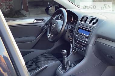Хетчбек Volkswagen Golf 2011 в 