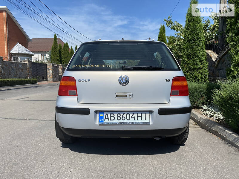 Хетчбек Volkswagen Golf 1998 в Вінниці
