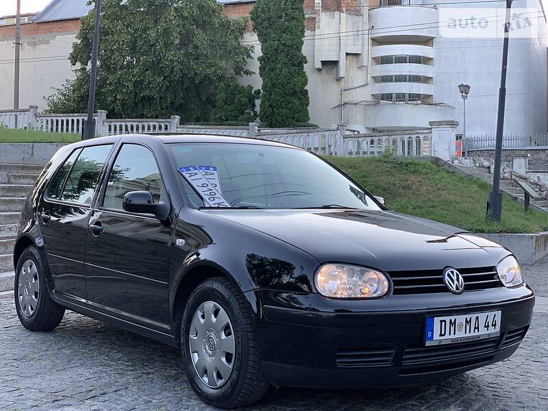 Хэтчбек Volkswagen Golf 2001 в Белой Церкви