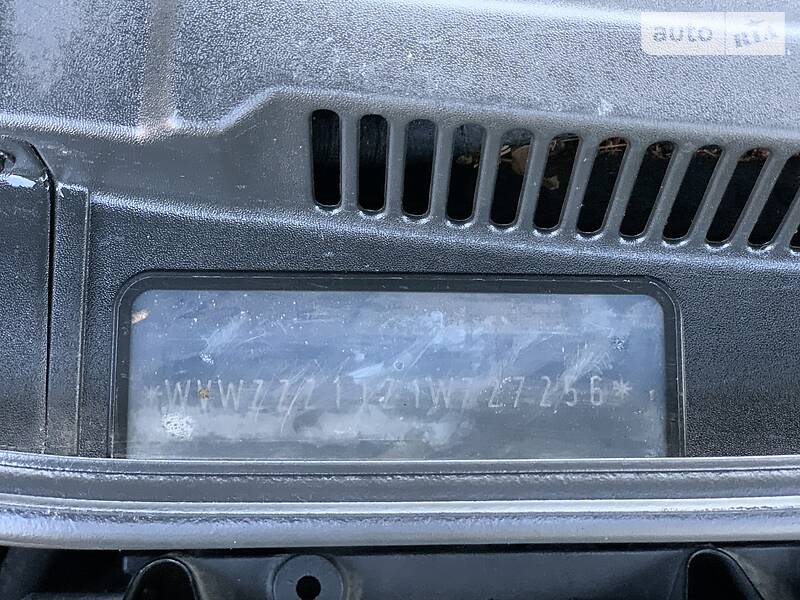 Хэтчбек Volkswagen Golf 2001 в Белой Церкви