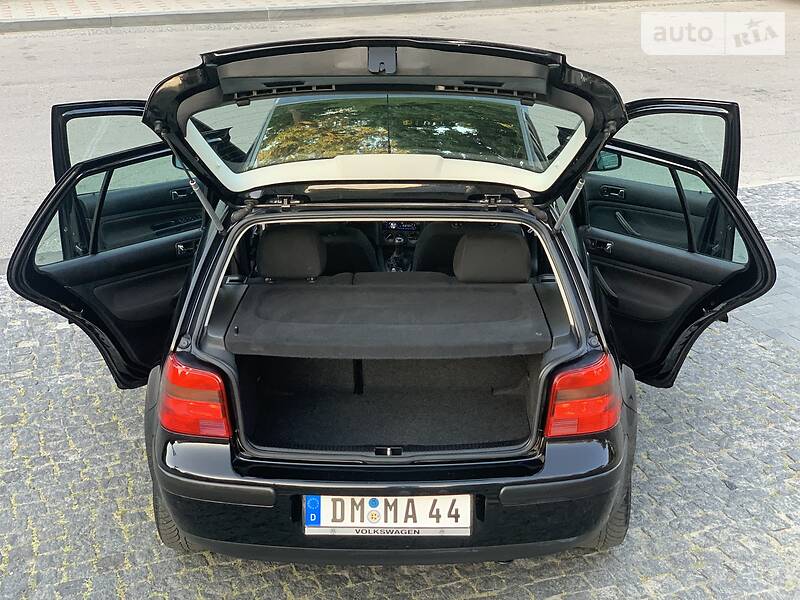 Хэтчбек Volkswagen Golf 2001 в Белой Церкви