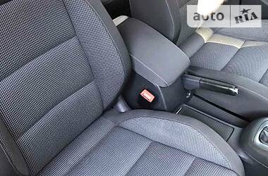 Хетчбек Volkswagen Golf 2012 в 