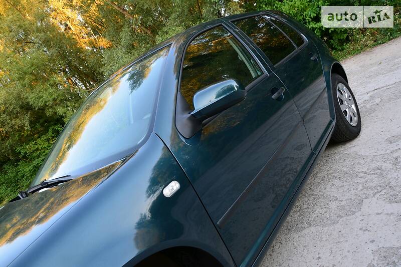 Універсал Volkswagen Golf 2001 в Дрогобичі