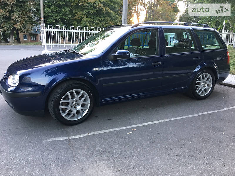 Універсал Volkswagen Golf 2000 в Вінниці